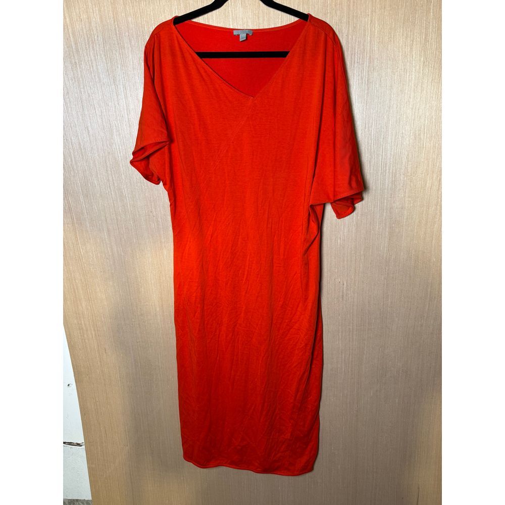Elegant Red V-Neck Dress